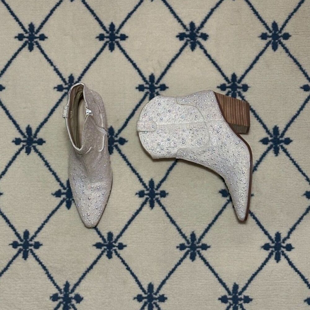 Betsey Johnson Diva Ivory Pearl Boot